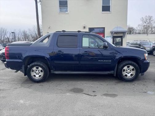 2011 Chevrolet Avalanche 1500 LS