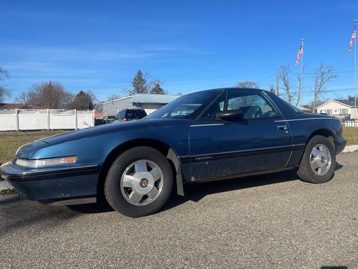 1989 Buick Reatta Base 2dr Coupe