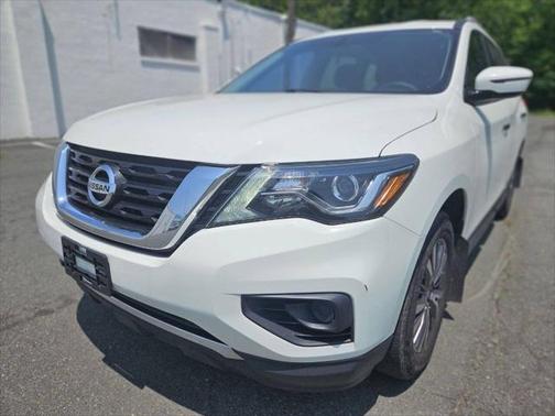 2019 Nissan Pathfinder S
