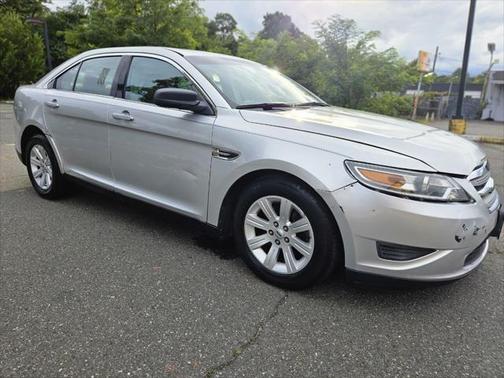 2010 Ford Taurus SE