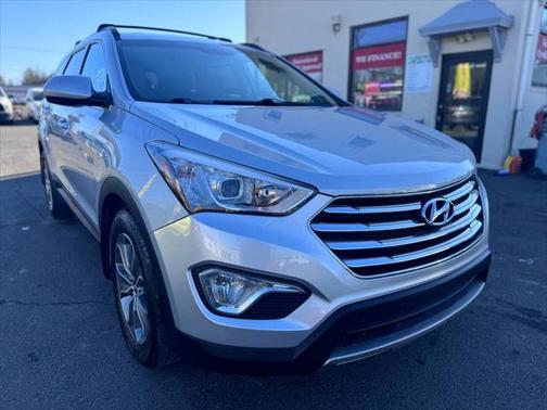 2016 Hyundai SANTA FE SE