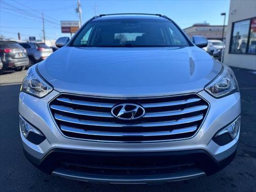 2016 Hyundai SANTA FE SE