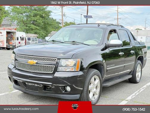 Black 2011 Chevrolet Avalanche 1500 LTZ