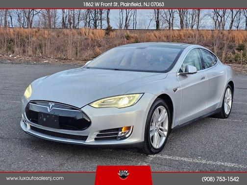 Silver 2014 Tesla Model S 85D