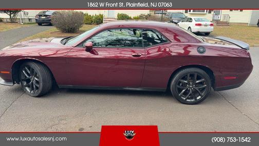 2022 Dodge Challenger SXT