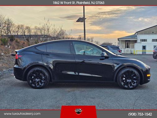 2022 Tesla Model Y Long Range Dual Motor All-Wheel Drive