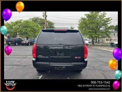 2011 GMC Yukon XL 1500 SLE