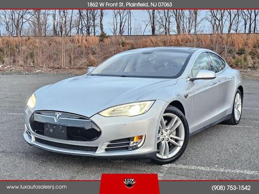 Silver 2014 Tesla Model S 85D