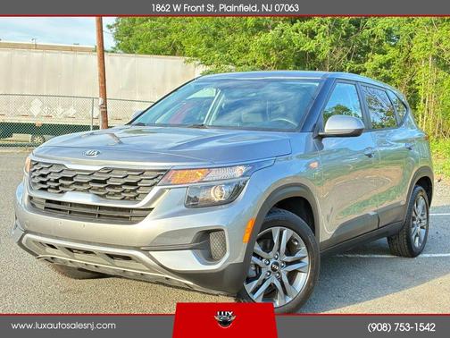 Gray 2021 Kia Seltos LX