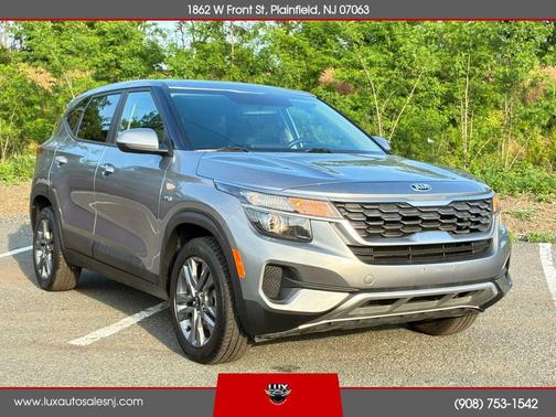 Gray 2021 Kia Seltos LX