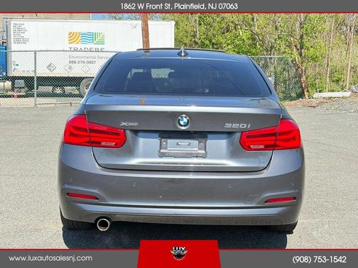 Gray 2018 BMW 320 i
