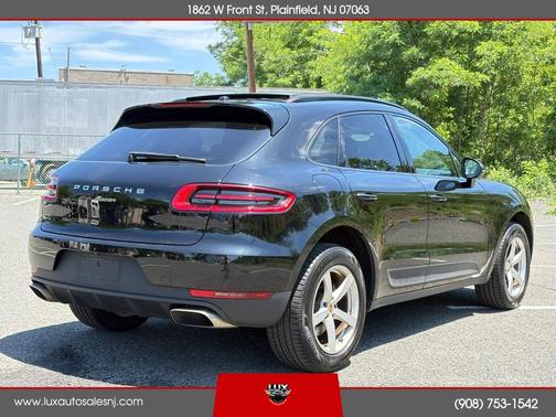 Black 2018 Porsche Macan Macan Sport Edition