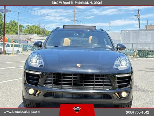 Black 2018 Porsche Macan Macan Sport Edition
