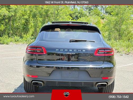 Black 2018 Porsche Macan Macan Sport Edition