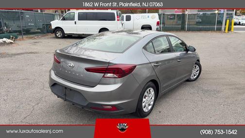 2019 Hyundai ELANTRA SE