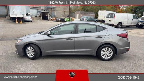 2019 Hyundai ELANTRA SE