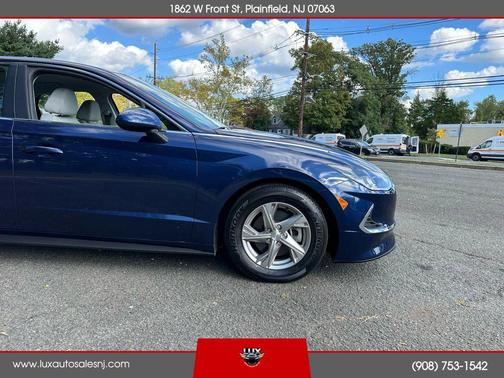 2022 Hyundai SONATA SE