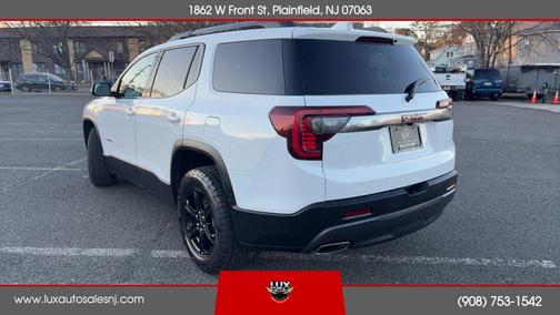 2023 GMC Acadia AWD AT4