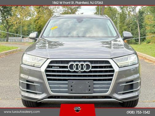 Gray 2019 Audi Q7 45 Premium Plus