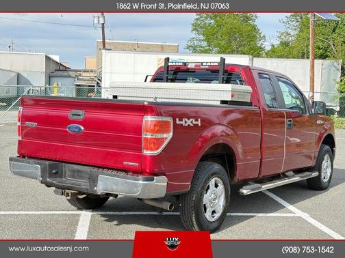 Red 2014 Ford F-150 XLT