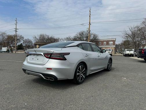 2023 Nissan Maxima SV Xtronic CVT