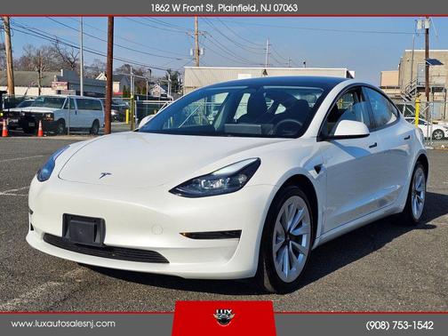 White 2023 Tesla Model 3 Standard Range