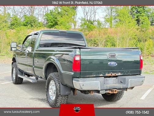 Green 2016 Ford F-250 XLT