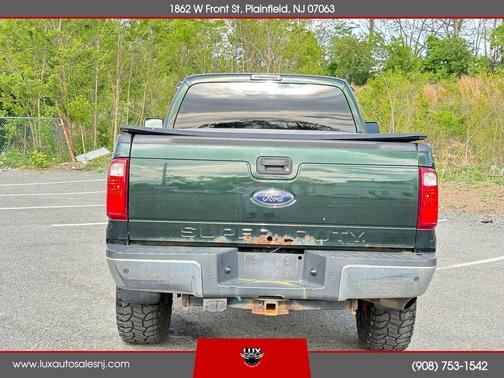 Green 2016 Ford F-250 XLT