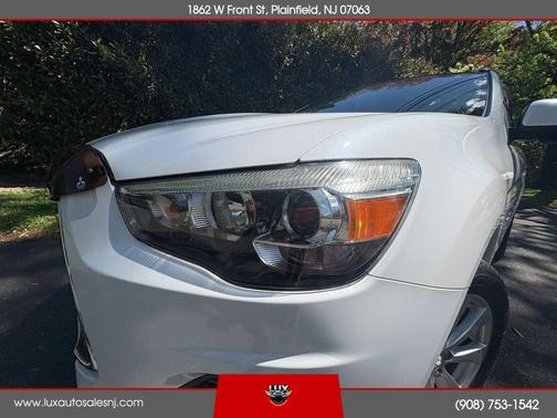 White 2015 Mitsubishi Outlander Sport SE