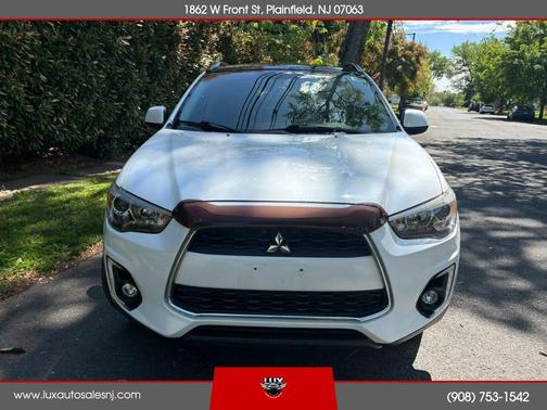 White 2015 Mitsubishi Outlander Sport SE