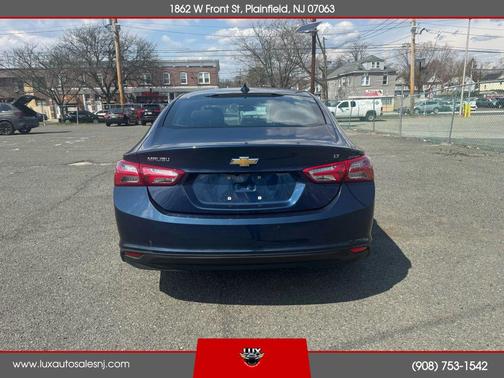 2022 Chevrolet Malibu FWD LT