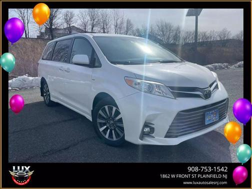 2020 Toyota Sienna XLE
