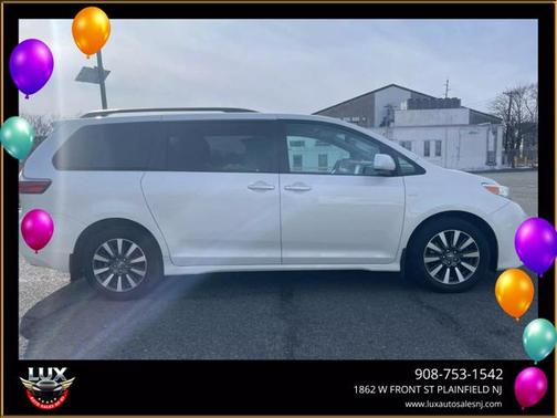 2020 Toyota Sienna XLE