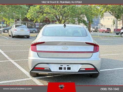 Gray 2022 Hyundai SONATA SE