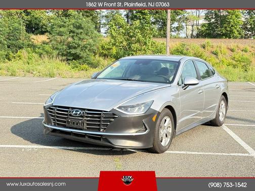 Gray 2022 Hyundai SONATA SE