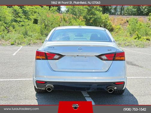 Brilliant Silver Metallic 2020 Nissan Altima SR FWD