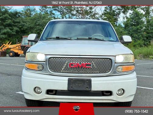 2002 GMC Yukon XL Denali