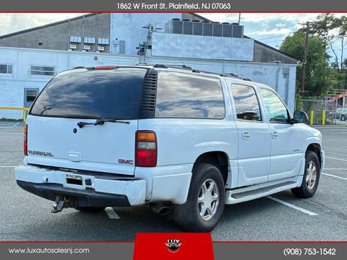 2002 GMC Yukon XL Denali