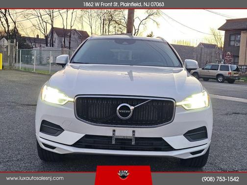 2018 Volvo XC60 T5 Momentum