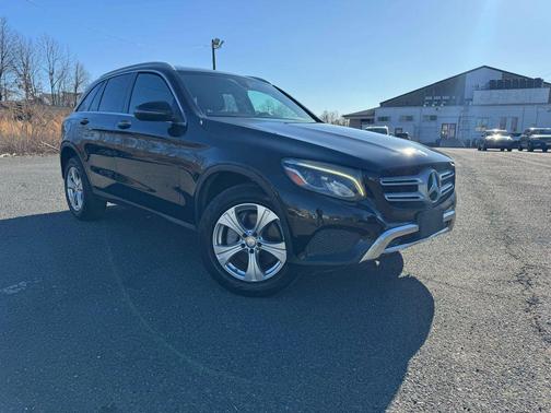 2017 Mercedes-Benz GLC 300 4MATIC