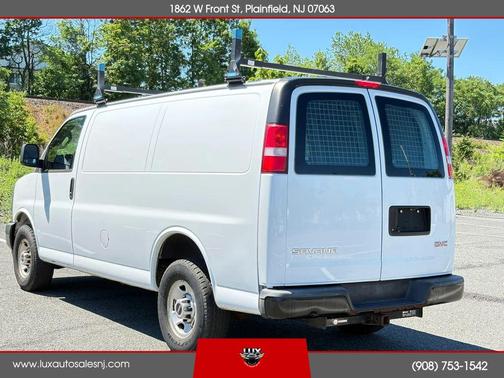 White 2017 GMC Savana 2500 Work Van