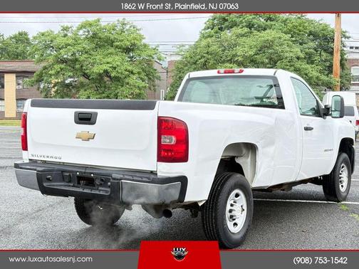 White 2009 Chevrolet Silverado 2500 Work Truck