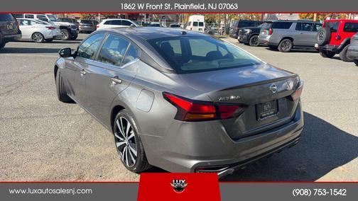 2022 Nissan Altima SR FWD