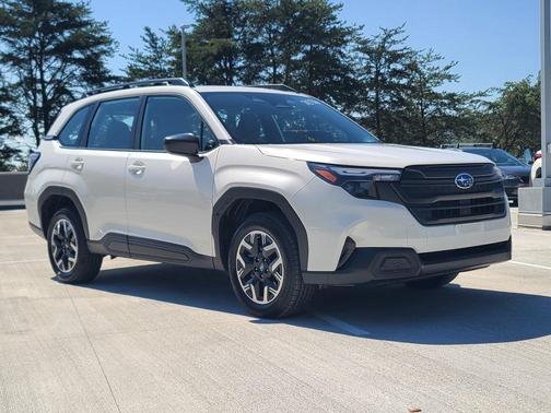 2025 Subaru Forester Base