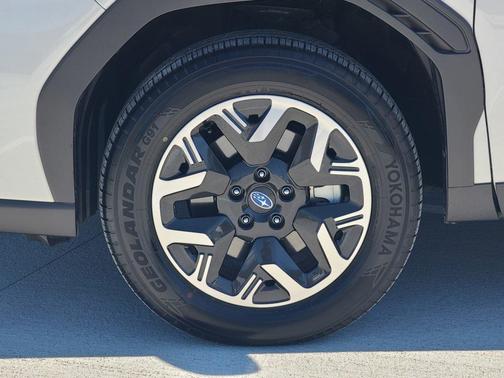 2025 Subaru Forester Base