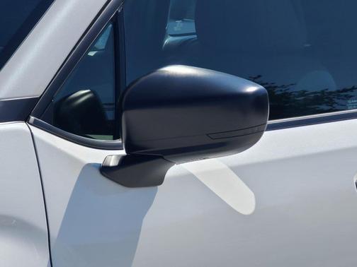 2025 Subaru Forester Base