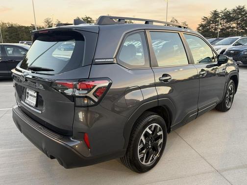2025 Subaru Forester Base