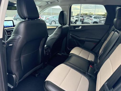 2021 Ford Escape Titanium