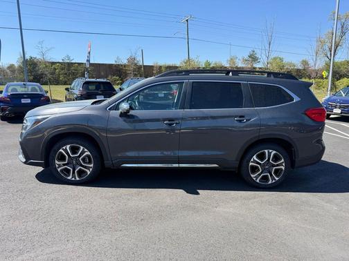 Gray Metallic 2023 Subaru Ascent Limited 8-Passenger
