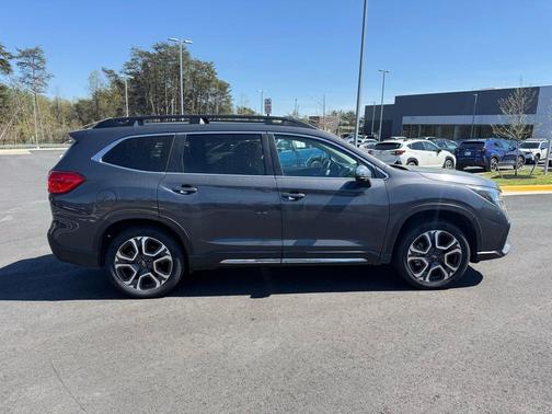 Gray Metallic 2023 Subaru Ascent Limited 8-Passenger
